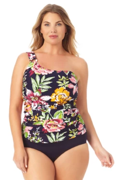 Anne Cole Plus - Assymetrical Ring Bandeau Tankini Swim Top 12 Anne Cole Plus - Assymetrical Ring Bandeau Tankini Swim Top -SWIMSUITS DIRECT Sales 22PT22861 MYPB36001 MULT 1430 FRONT