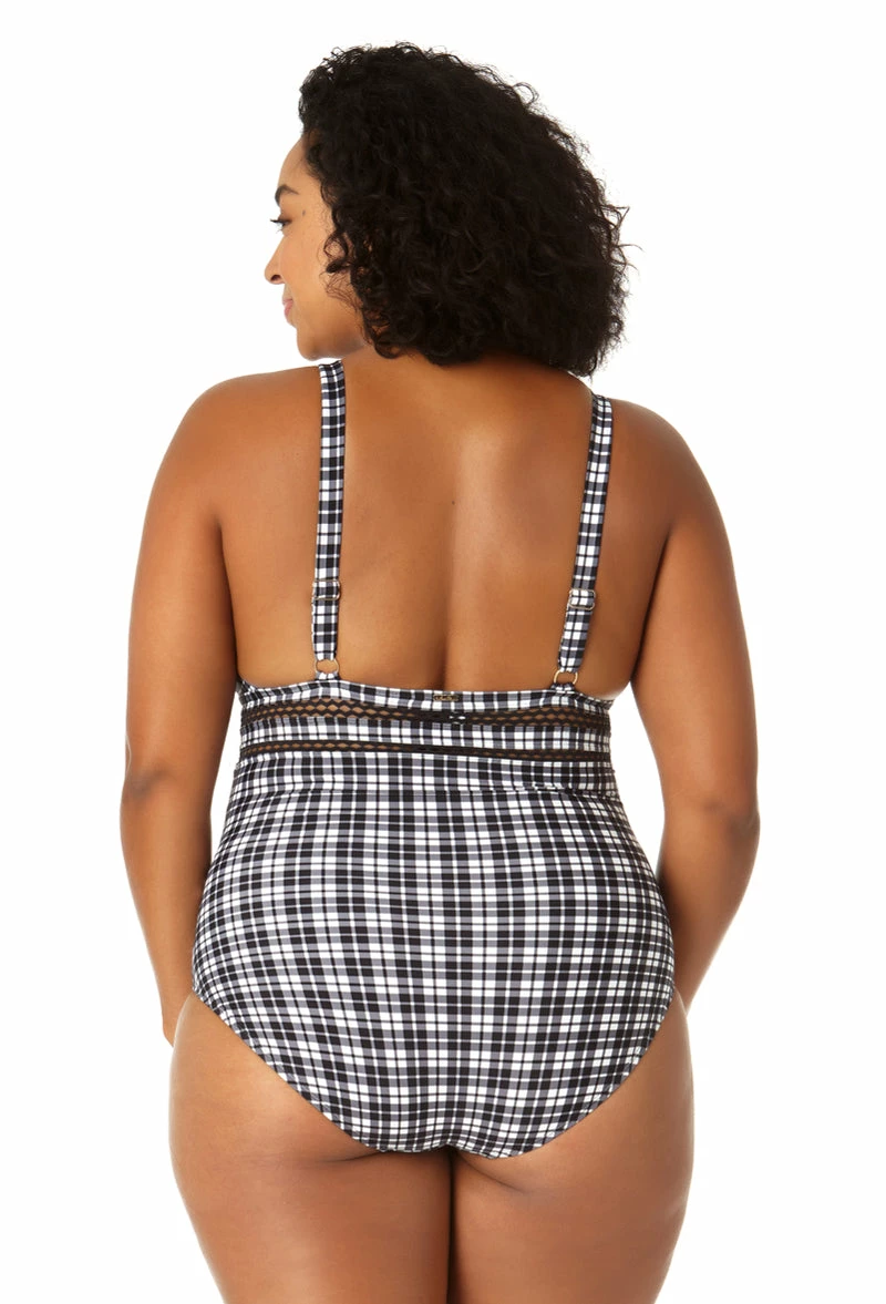 Anne Cole Plus - Women's Trim Triangle One Piece Swimsuit 4 Anne Cole Plus - Women's Trim Triangle One Piece Swimsuit - Image 2